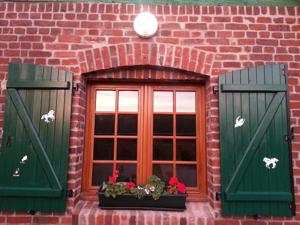 Gite De La Ferme Des Crins Blancs Vila Hazebrouck Quarto foto